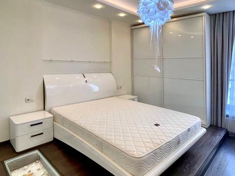 квартира за адресою Раїси Окіпної вул., 18