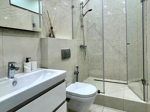 квартира за адресою Раїси Окіпної вул., 18