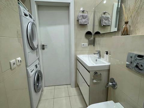 квартира за адресою Раїси Окіпної вул., 18