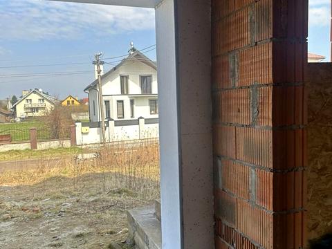 дом по адресу Озерна
