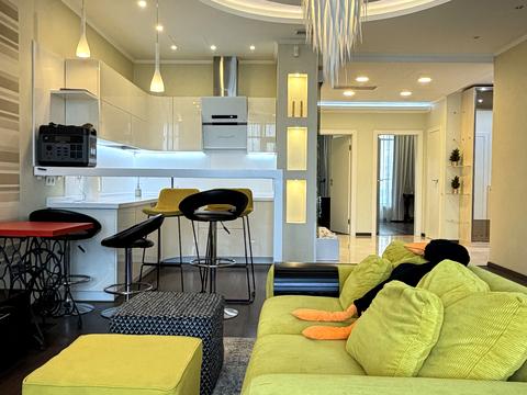 квартира за адресою Раїси Окіпної вул., 18