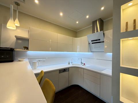 квартира за адресою Раїси Окіпної вул., 18