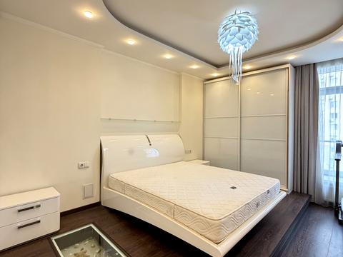 квартира за адресою Раїси Окіпної вул., 18