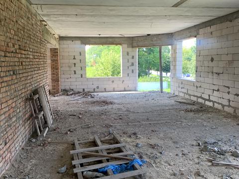 коммерческая по адресу  Староконстантинов, Миру ул., 1