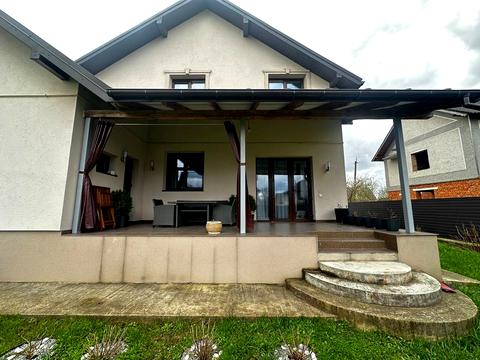 будинок за адресою миру, 65