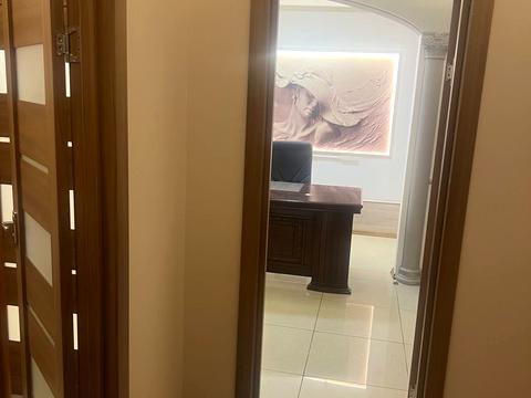 комерційна за адресою Ярославів Вал вул., 21-Г