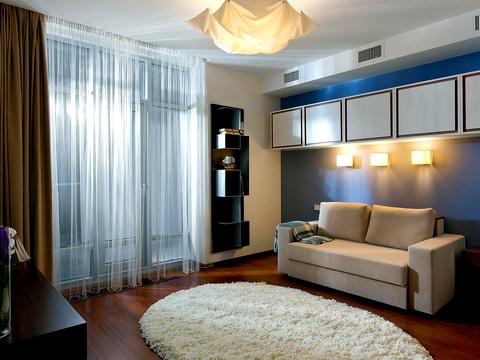 квартира за адресою Раїси Окіпної вул., 18