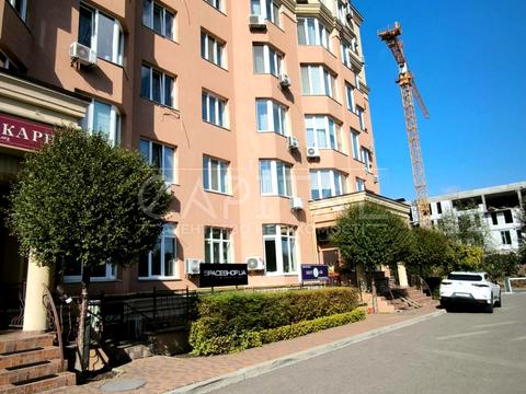 комерційна за адресою Шевченка вул., 94