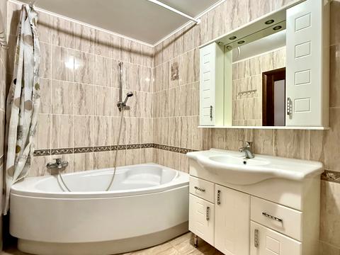 квартира за адресою Павла Скоропадського вул., 8