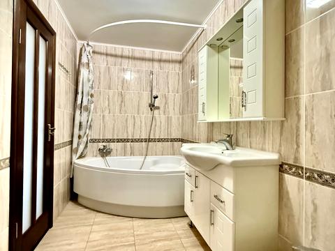 квартира за адресою Павла Скоропадського вул., 8