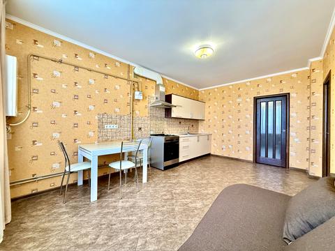 квартира за адресою Павла Скоропадського вул., 8