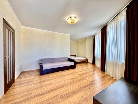 квартира за адресою Павла Скоропадського вул., 8