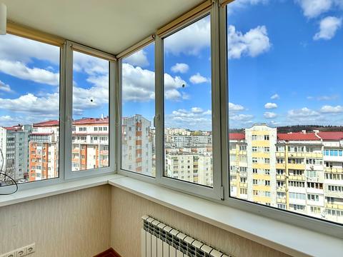 квартира за адресою Павла Скоропадського вул., 8