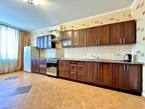 квартира за адресою Павла Скоропадського вул., 8