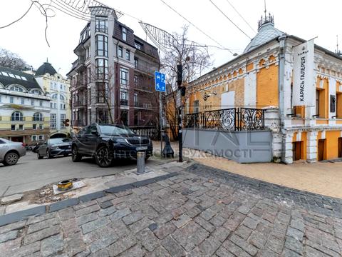коммерческая по адресу Воздвиженская ул., 31