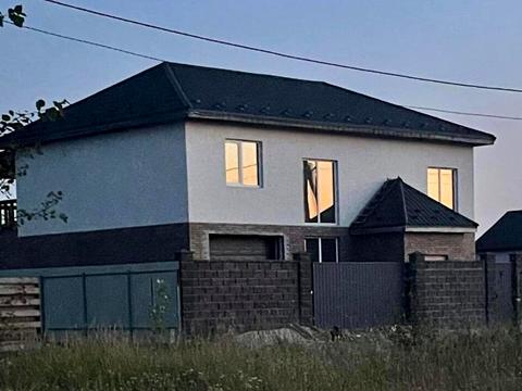 дом по адресу центральна