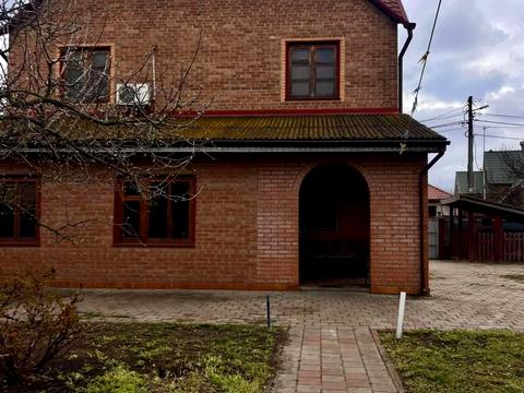 будинок за адресою Центральна вул.