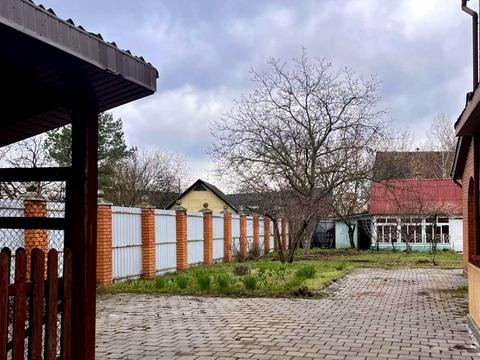 будинок за адресою Центральна вул.