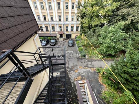комерційна за адресою Івана Франка вул., 26