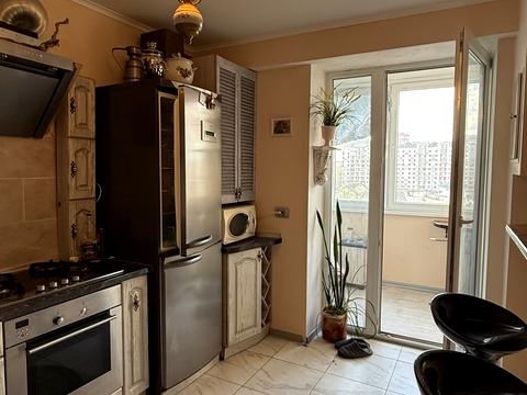 квартира за адресою Василя Симоненка вул., 35