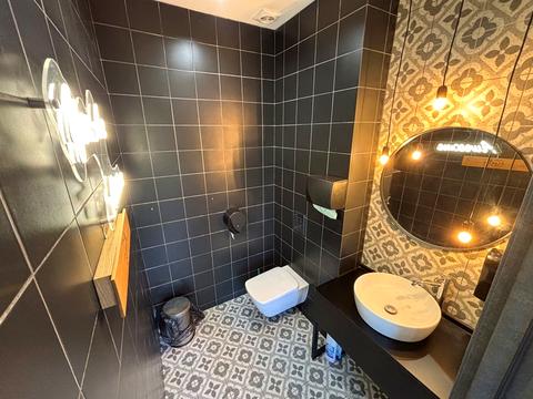 коммерческая по адресу Мира ул., 2