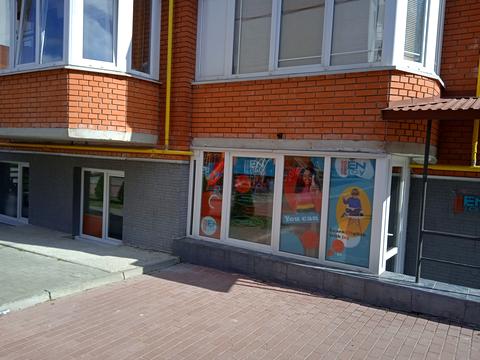 комерційна за адресою Злуки просп., 47-А