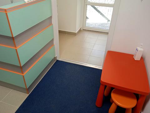 комерційна за адресою Злуки просп., 47-А