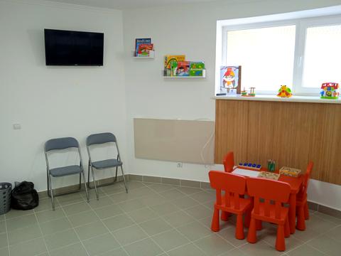 комерційна за адресою Злуки просп., 47-А