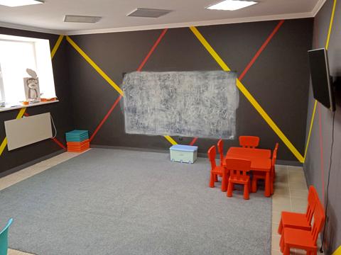 комерційна за адресою Злуки просп., 47-А