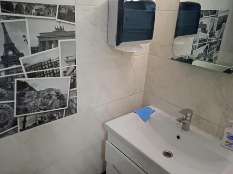 комерційна за адресою Злуки просп., 47-А