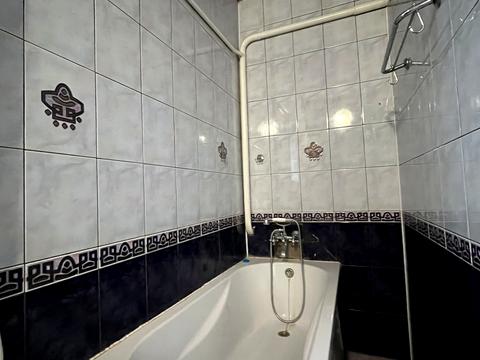 будинок за адресою Василя Симоненка пров., 1а