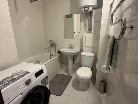 квартира по адресу Гвардейцев-Широнинцев ул., 79б