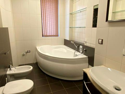 квартира по адресу Ромена Роллана ул., 15а