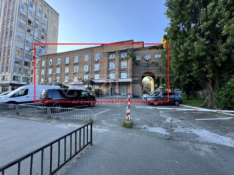 комерційна за адресою Вацлава Гавела бульв. (Івана Лепсе), 8