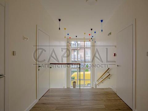 комерційна за адресою Метрологічна вул., 56