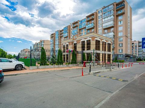 комерційна за адресою Метрологічна вул., 56