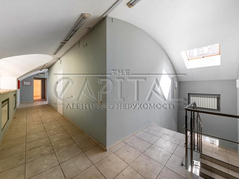 коммерческая по адресу Златоустовская ул., 2/4