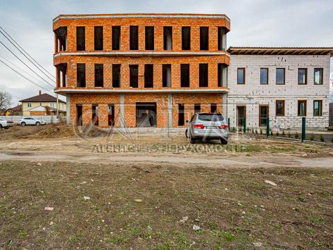 комерційна за адресою Магістральна вул., 15