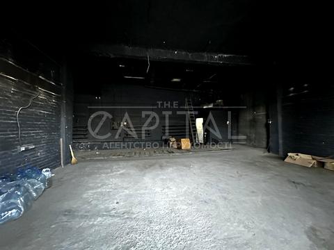 комерційна за адресою Пирогівський Шлях вул. (Червонопрапорна), 1