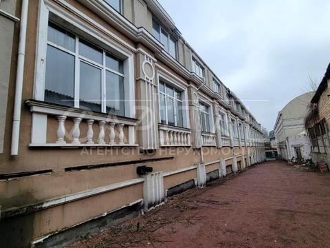 комерційна за адресою Золотоустівська вул., 23