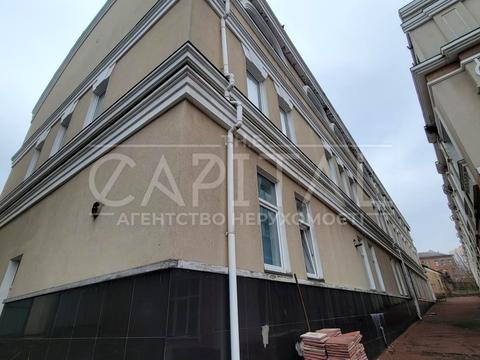 комерційна за адресою Золотоустівська вул., 23