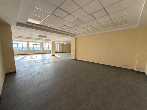 комерційна за адресою Київська вул., 2