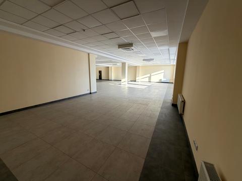 комерційна за адресою Київська вул., 2