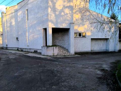 коммерческая по адресу 1-й Китобойный пер., 18а