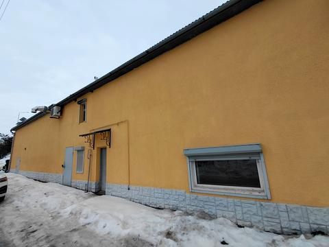 комерційна за адресою Бережанська вул., 23Б
