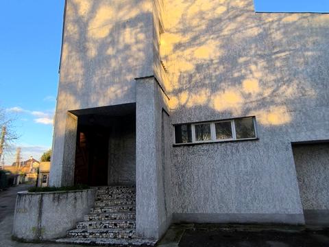 коммерческая по адресу 1-й Китобойный пер., 18а