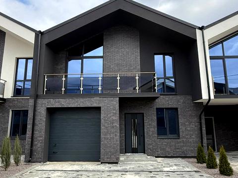 будинок за адресою Пилипа Орлика, 8