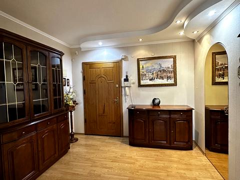 квартира по адресу Ивана Пулюя ул., 1