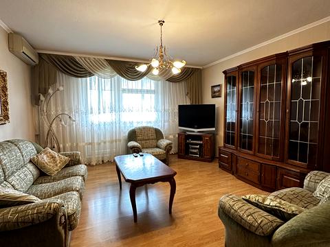 квартира по адресу Ивана Пулюя ул., 1