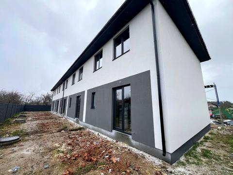 будинок за адресою с. Вінницькі Хутори, Озерна, 1